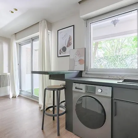 Magnifique Studio Avec Terrasse *
